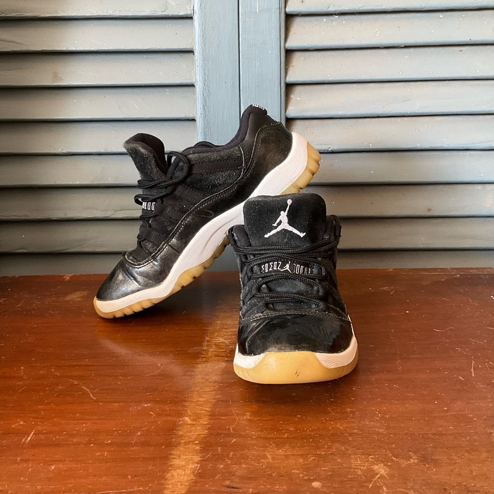 Air Jordan 11 Retro Low ‘Barons’ GS